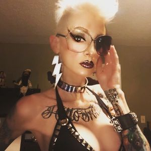 Meet your Posher, Beetchlock